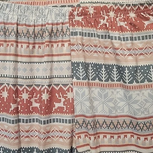 2 Set Women's Christmas Pajama Set Of 2 Size Medium - Picture 6 of 6